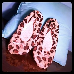 Cheetah Print Cozy Slippers